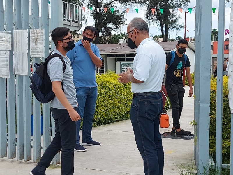 Confirman dos casos de Covid-19 en CONALEP; acusan faltan medidas