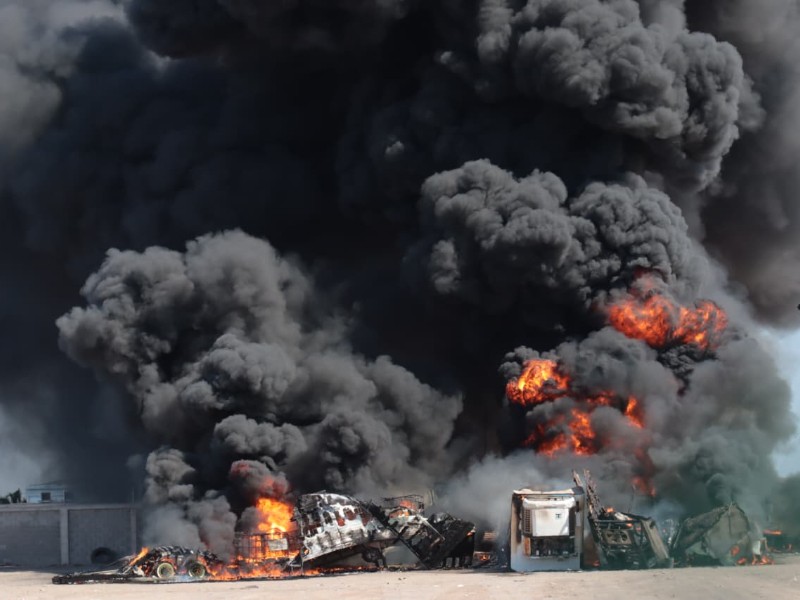 Confirman fallecimiento de menor herido en incendio de pipa en zona industrial