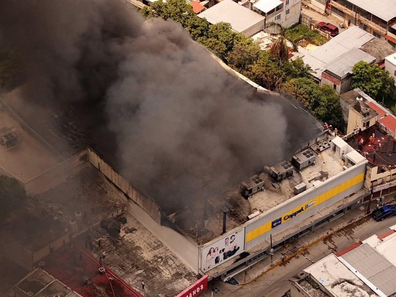 Confirman segunda víctima del incendio en Coppel de Las Choapas