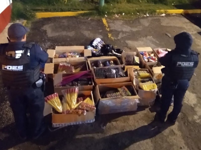 Confisca PoEs 44 kilogramos de pirotecnia en Amealco
