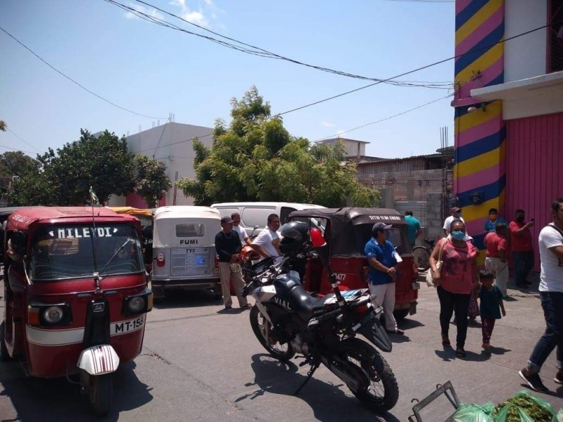 Conflicto durante el cierre de  dulcería en Juchitán