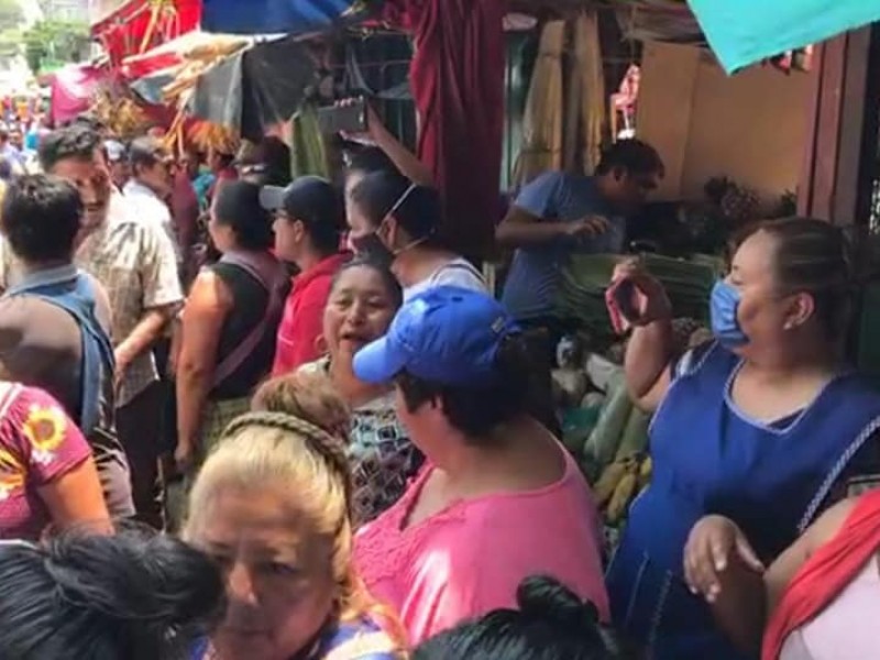 Conflicto por intento de desalojo en el mercado “Ignacio Zaragoza”