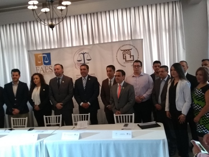 Conforman Colegio de Abogados en Nogales.