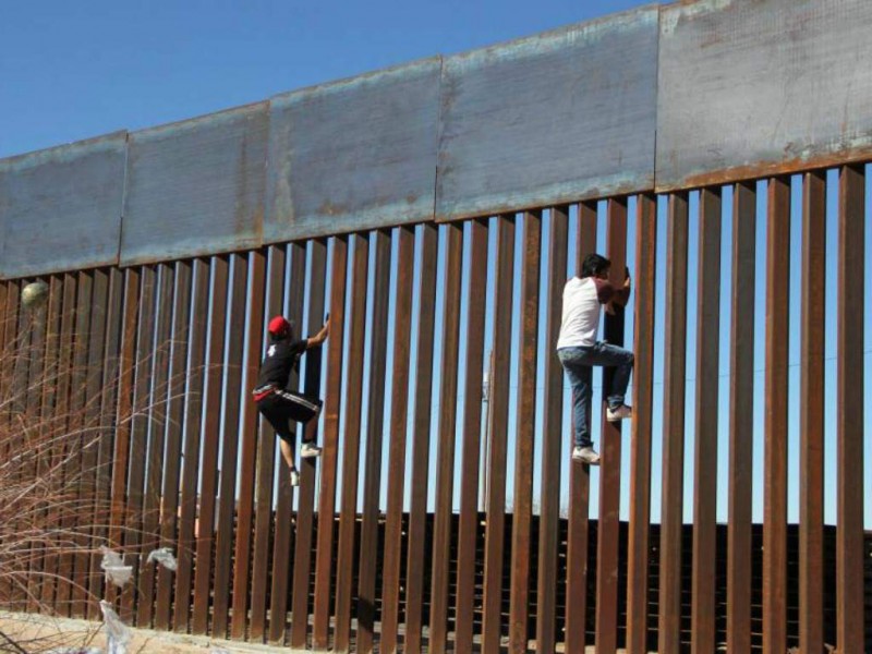 Confrontación en EUA por muro fronterizo