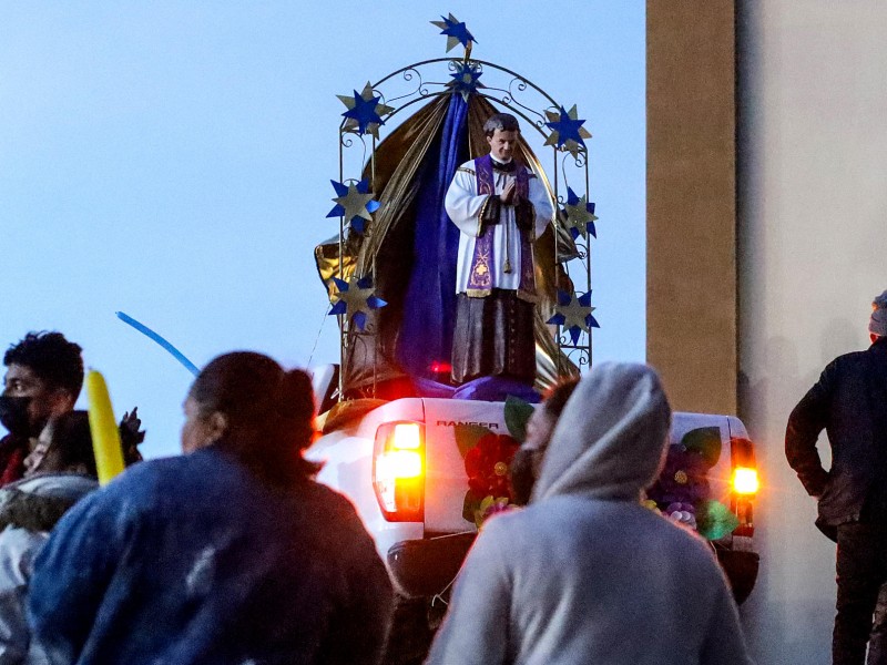 Congregación religiosa Salesiano de México celebra con migrantes en frontera