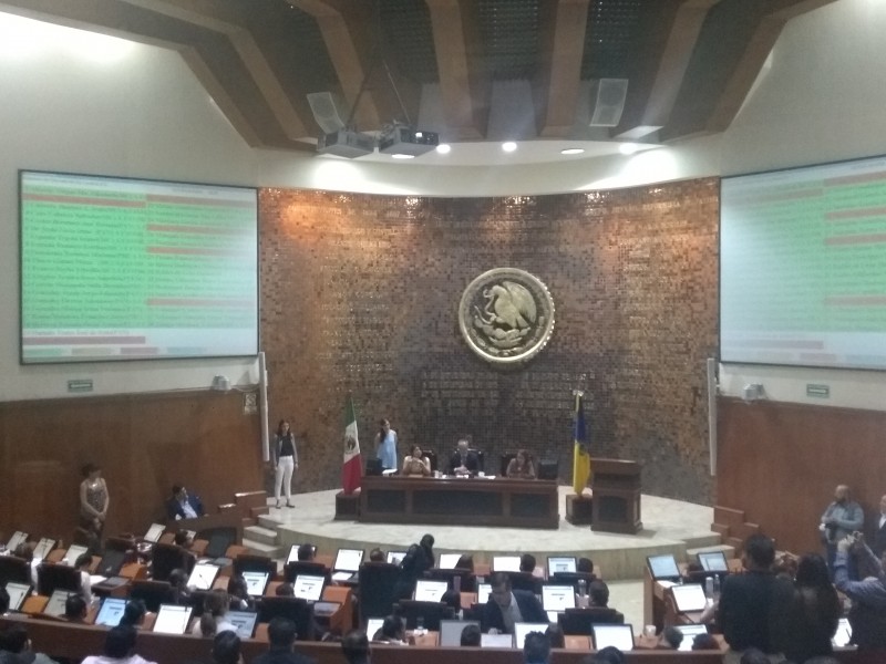 Congreso del Estado aprueba deuda para Jalisco.