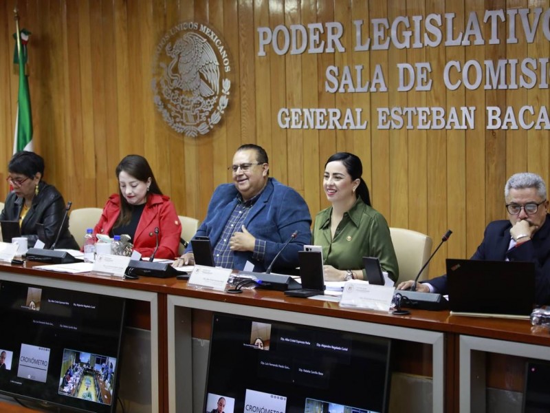 Congreso evalúa a aspirantes a magistrada