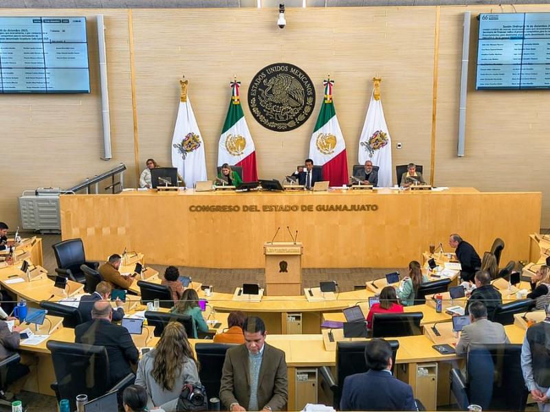Congreso exige frenar desabasto de medicamentos y revisar servicios del IMSS
