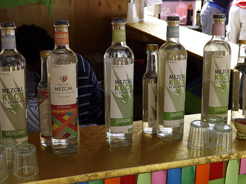 Congreso exige revocación de denominación de mezcal