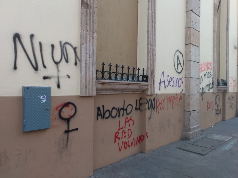 Congreso solicitó a colectivos feministas logros de la marcha