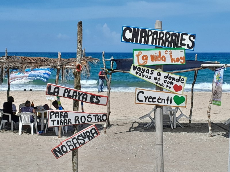 Conjuntan esfuerzos en Chaparrales para mantener playas limpias