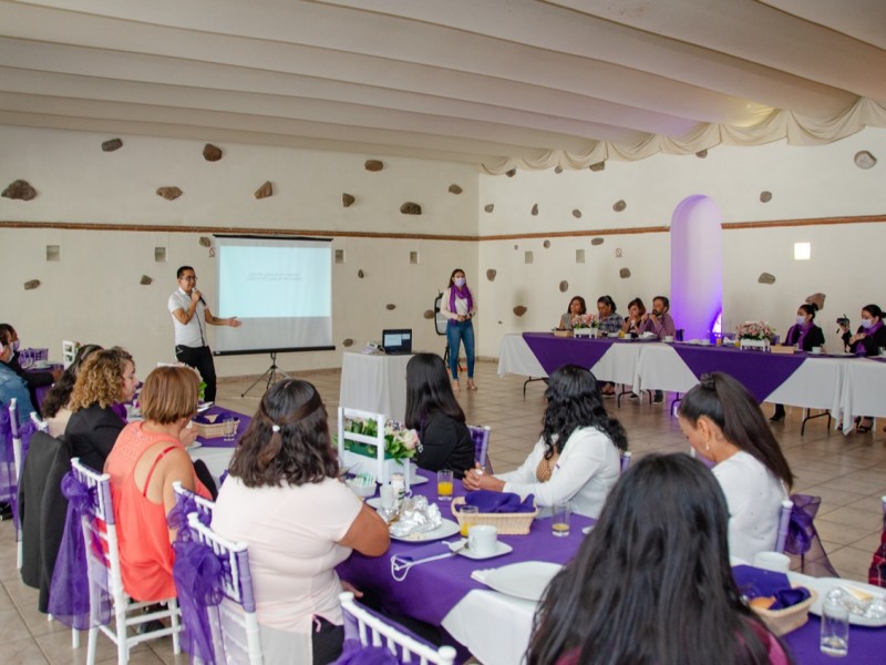 Conmemora El Marqués el Día Internacional de la Mujer