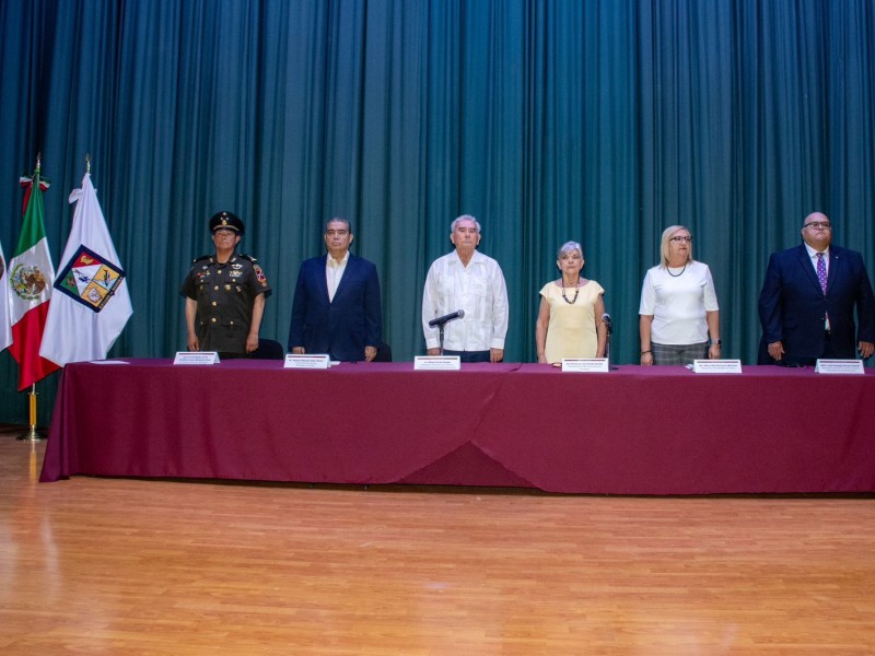 Conmemora FGJE Día del Abogado con entrega de reconocimientos