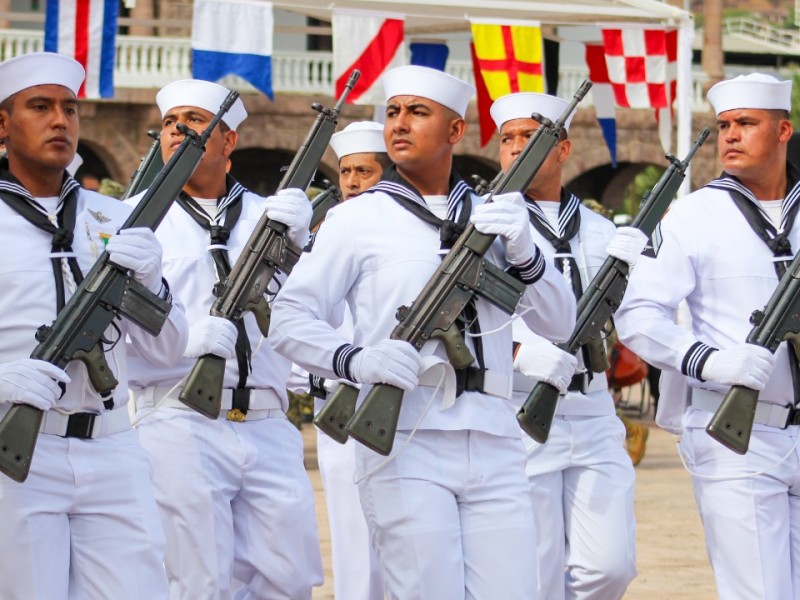 Conmemora Guaymas aniversario de la Armada de México