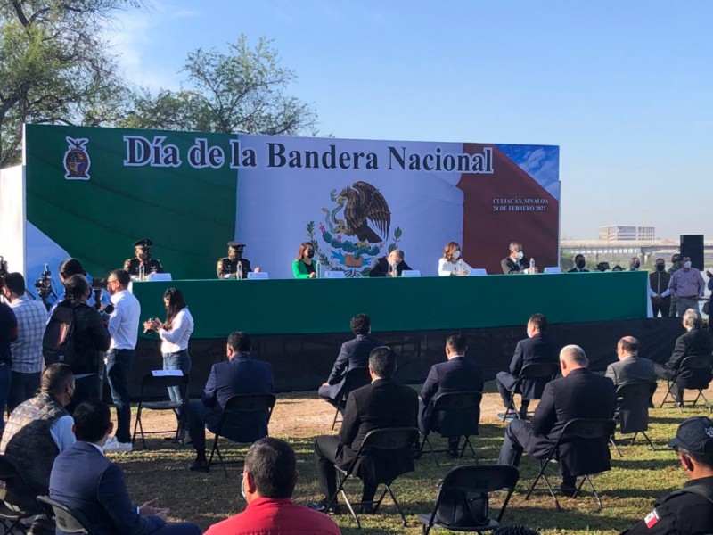 Conmemoran 200 aniversario de la la Bandera de México