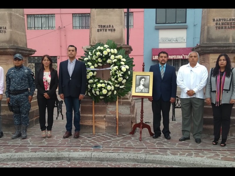 Conmemoran 204 Aniversario Luctuoso de María Tomasa Esteves