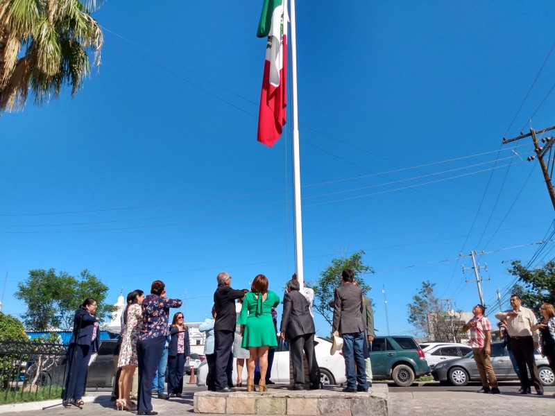 Conmemoran 51 aniversario de la Matanza de Tlaltelolco