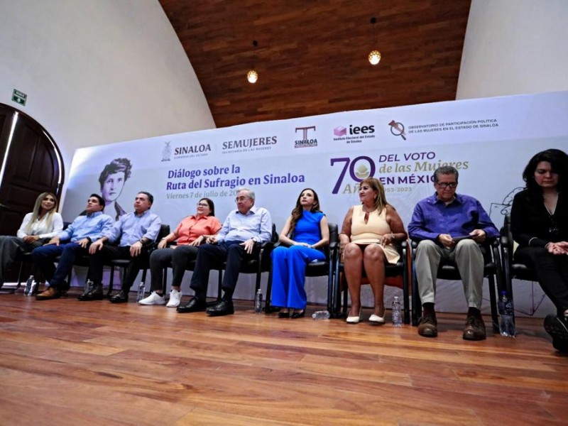 Conmemoran 70 aniversario del voto a la mujer en México