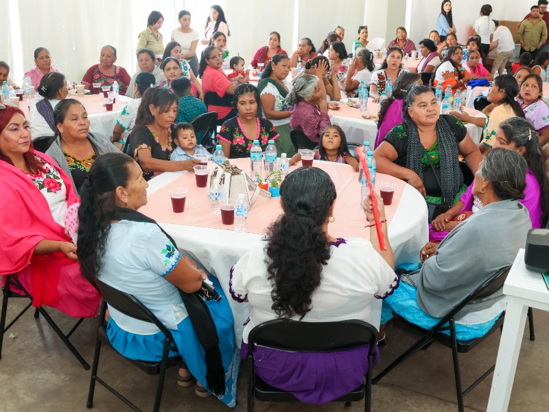 Conmemoran a la mujer indígena