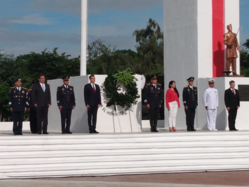 Conmemoran a los niños Héroes de Chapultepec