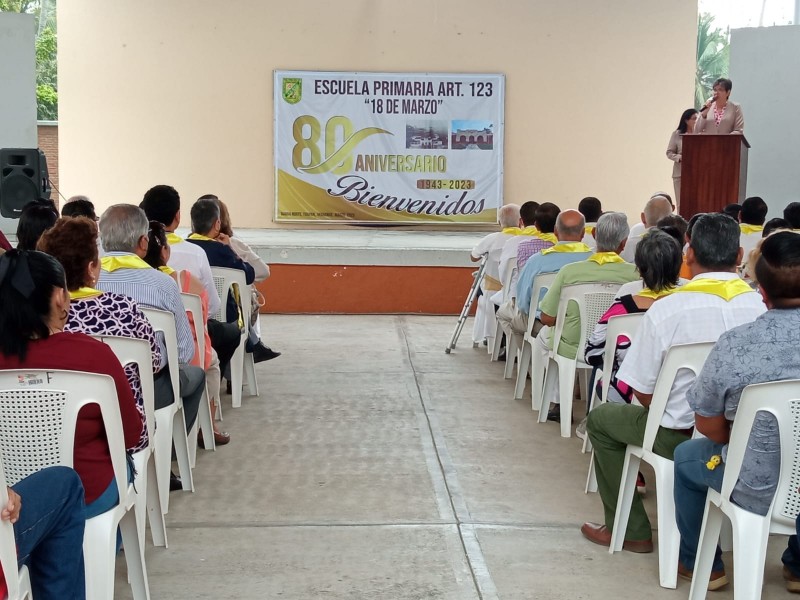 Conmemoran aniversario de la escuela Artículo 123 