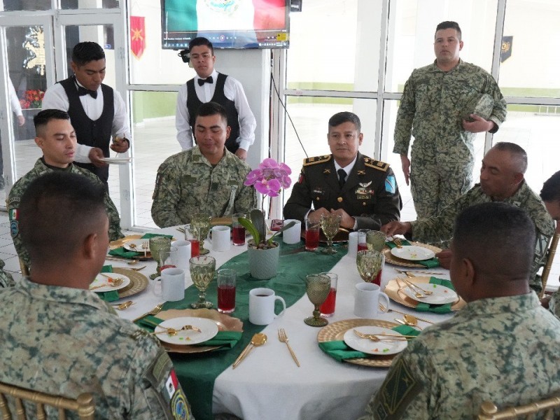 Conmemoran autoridades 111 Aniversario del Ejército Mexicano