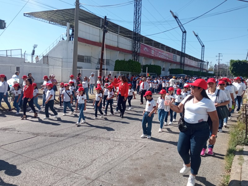 Conmemoran con desfile 86 aniversario de la expropiación petrolera