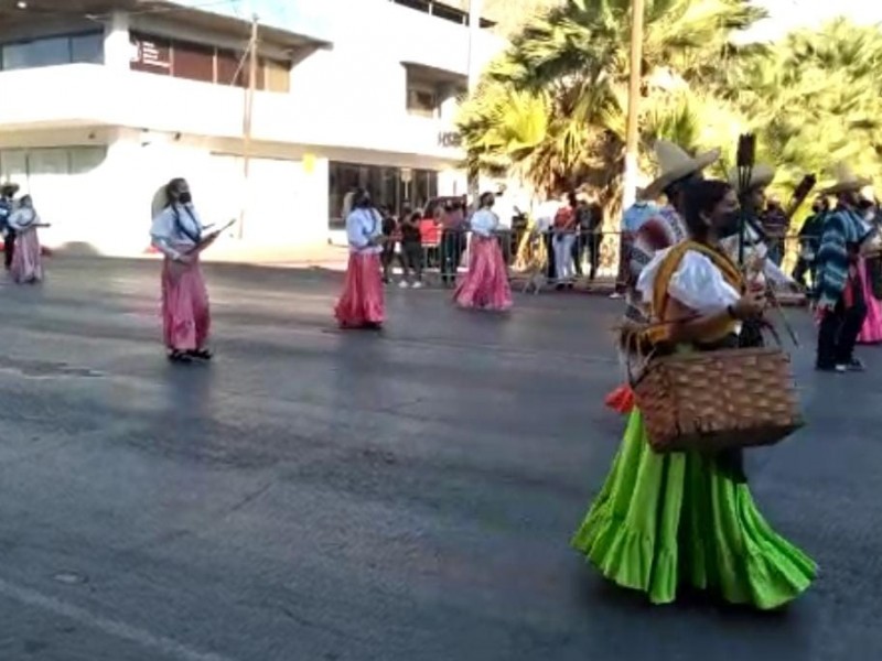 Conmemoran con desfile, aniversario de la Revolución Mexicana