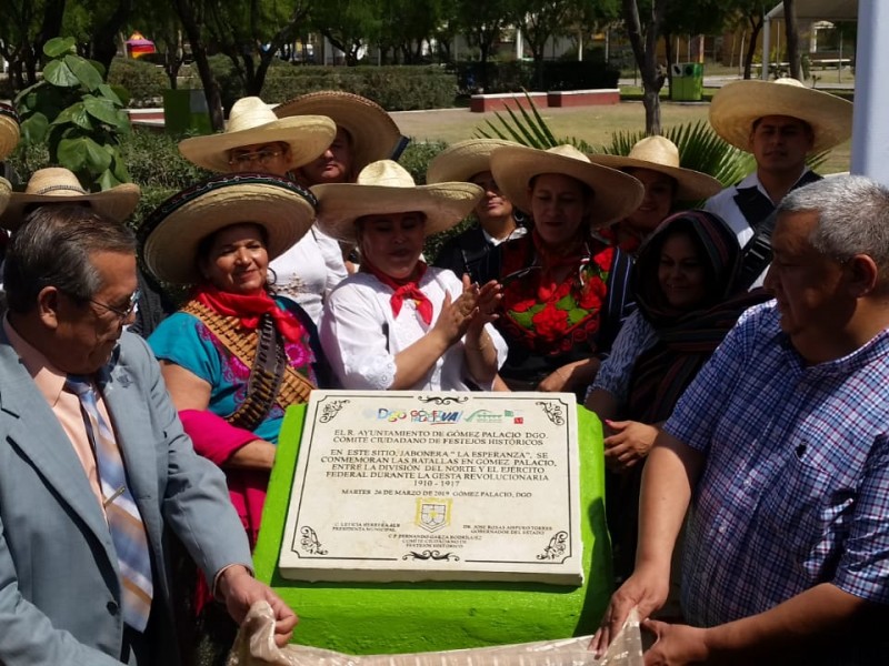 Conmemoran con placa, las batallas de Gómez Palacio