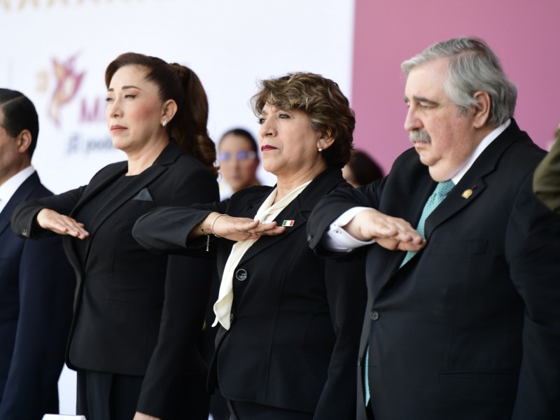 Conmemoran Día de la Bandera en Edomex