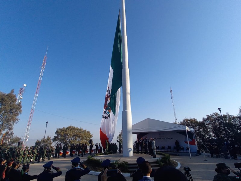 Conmemoran Día de la Bandera en Morelia