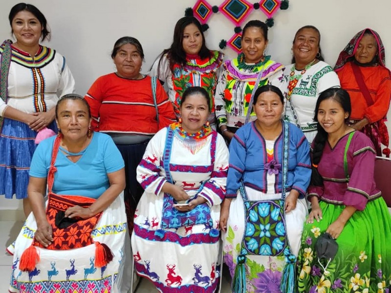 Conmemoran día de la mujer indígena