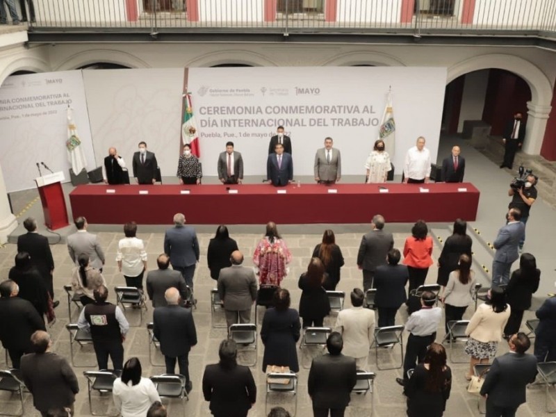 Conmemoran Día del Trabajo con ceremonia cívica