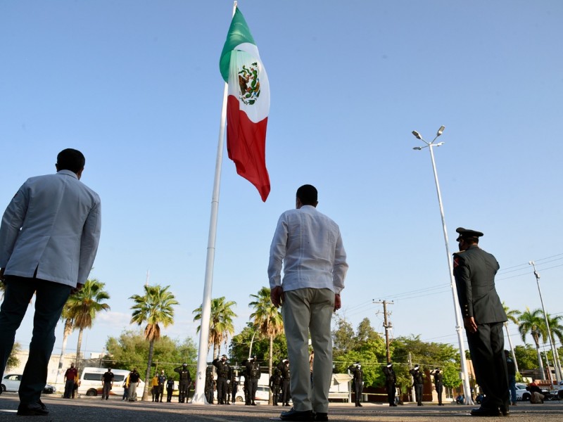 Conmemoran el 210 Aniversario del grito de Independencia de México