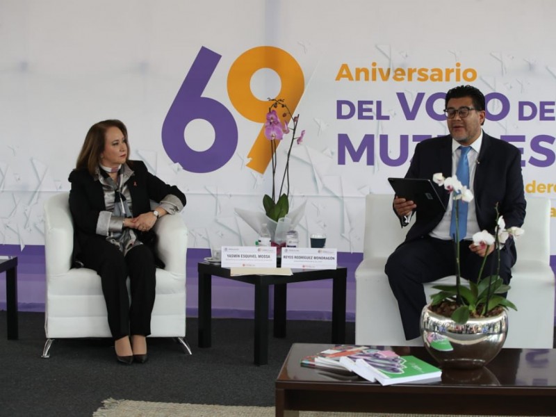 Conmemoran el 69 aniversario del voto de las mujeres