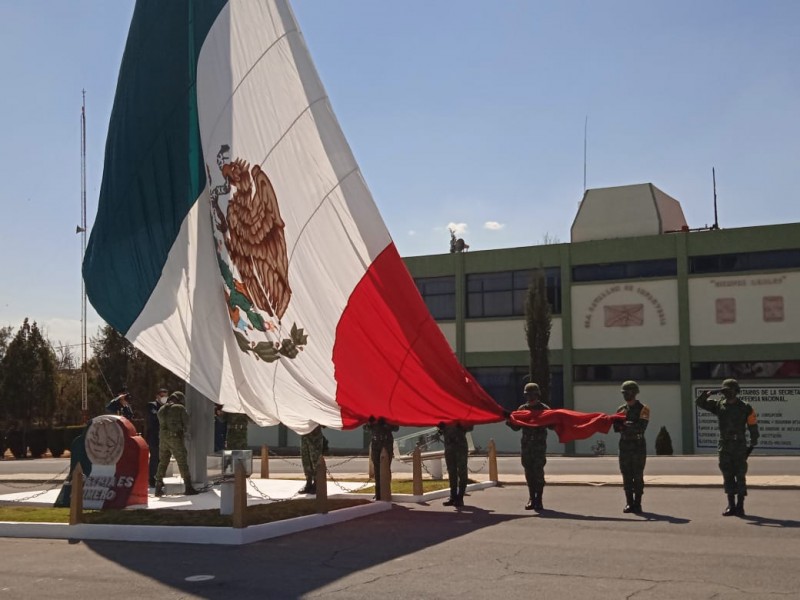 Conmemoran el Día de la Bandera en Zacatecas