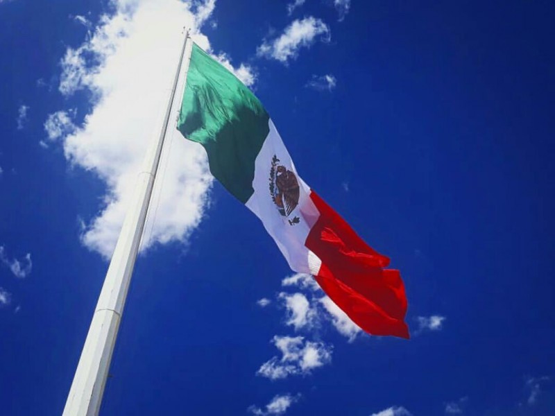 Conmemoran el Día de la Bandera en Zacatecas