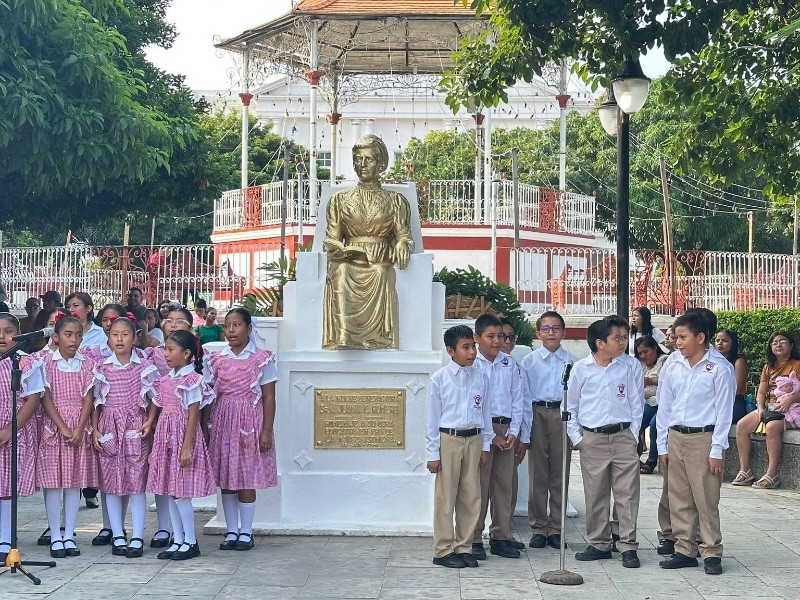 Conmemoran en Tehuantepec el 110 aniversario luctuoso de Juana C. Romero
