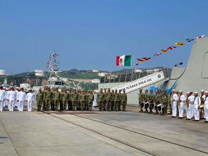 Conmemoran los “205 años de la Armada de México” en Salina Cruz