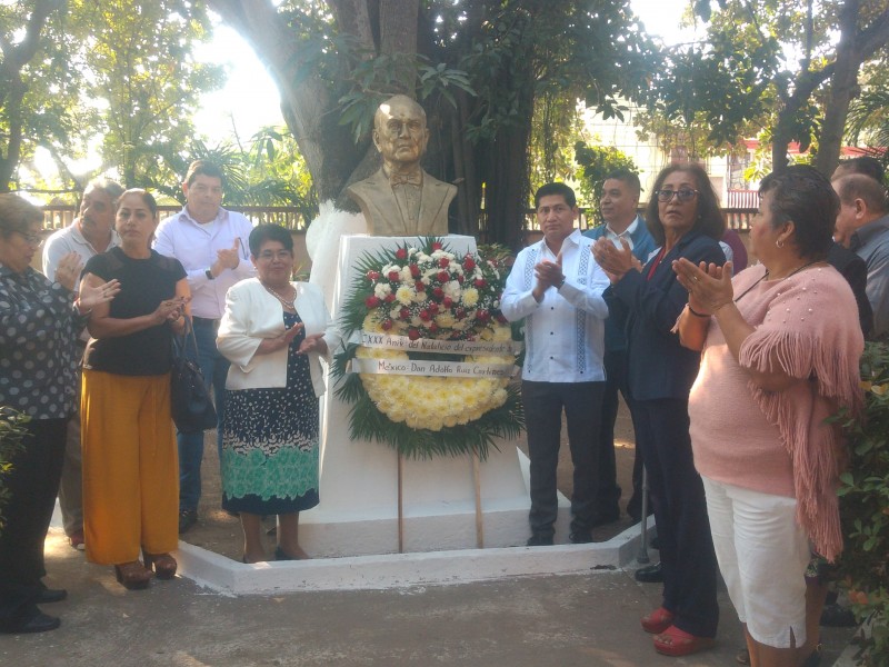 Conmemoran natalicio 130 de Adolfo Ruíz Cortinez