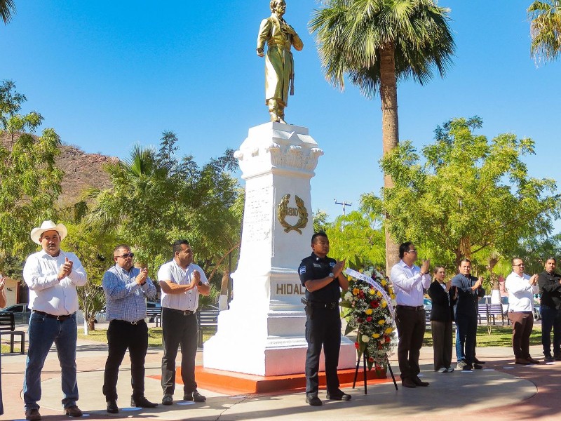 Conmemoran natalicio de Miguel Hidalgo y Costilla