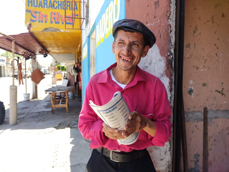 Conoce la historia de Luisito el periodiquero, singular personaje Guasavense