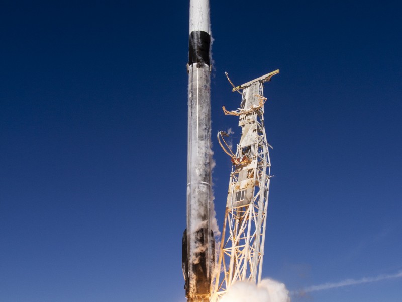 Conoce sobre SpaceX y Falcon 9