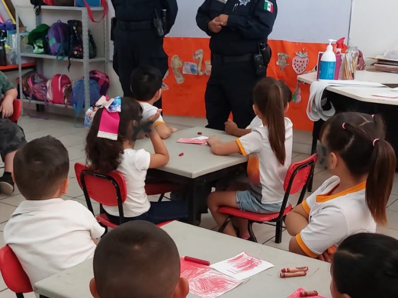 Conocen infantes de preescolar funciones de la Municipal