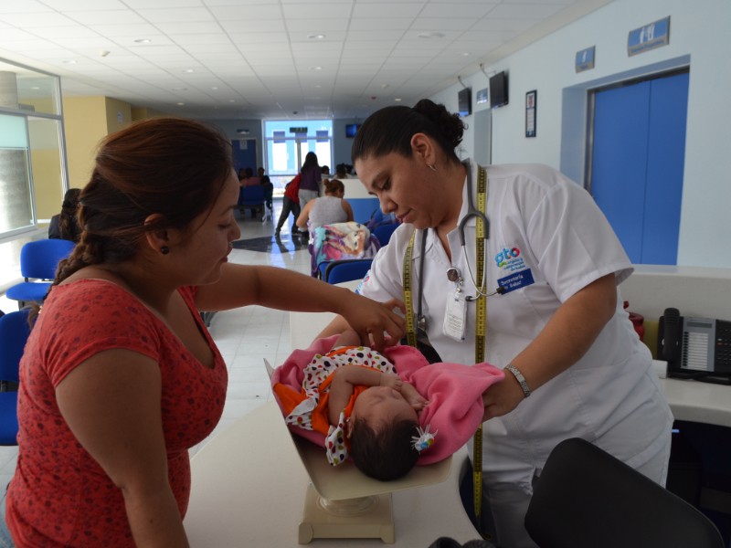Consolidan atención médica a un año del gobierno de Libia Denisse