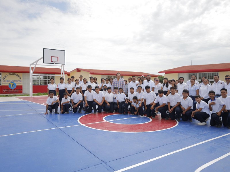 Construcción de telesecundaria en Chicapa avanza con firme respaldo municipal