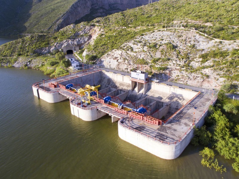 Constructores apuestan a Agua Saludable para salir de la crisis