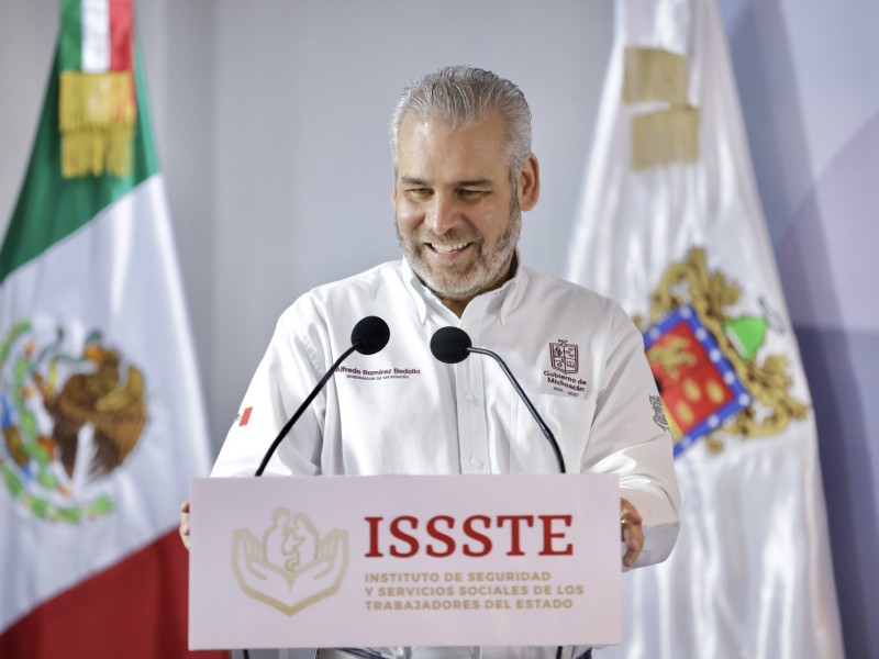 Construirán nuevos hospitales en Arantepacua, LC y Aquila