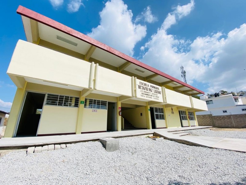 Construyen aulas en escuela primaria de Real del Bosque