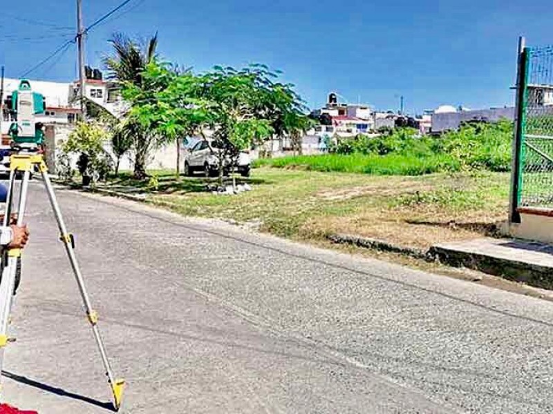 Construyen escuela en Campo Real